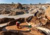 Lithium de Manono : la RDC s’apprête à lancer sa première production, mais quel sera l’impact réel pour la population locale ?